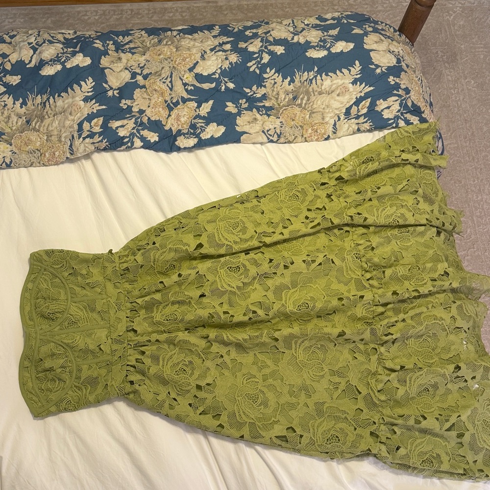 AKALIA - Amelia Lace Bustier Midi Dress Guipure Lace Green - Picture 6 of 8